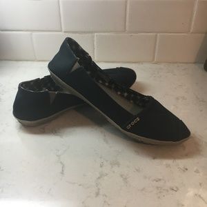 CROCS Women's black Canvas flats Size 8